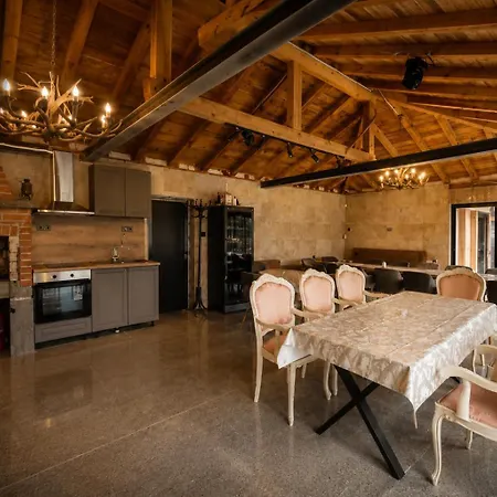 апарт евро 4 Apartamento *